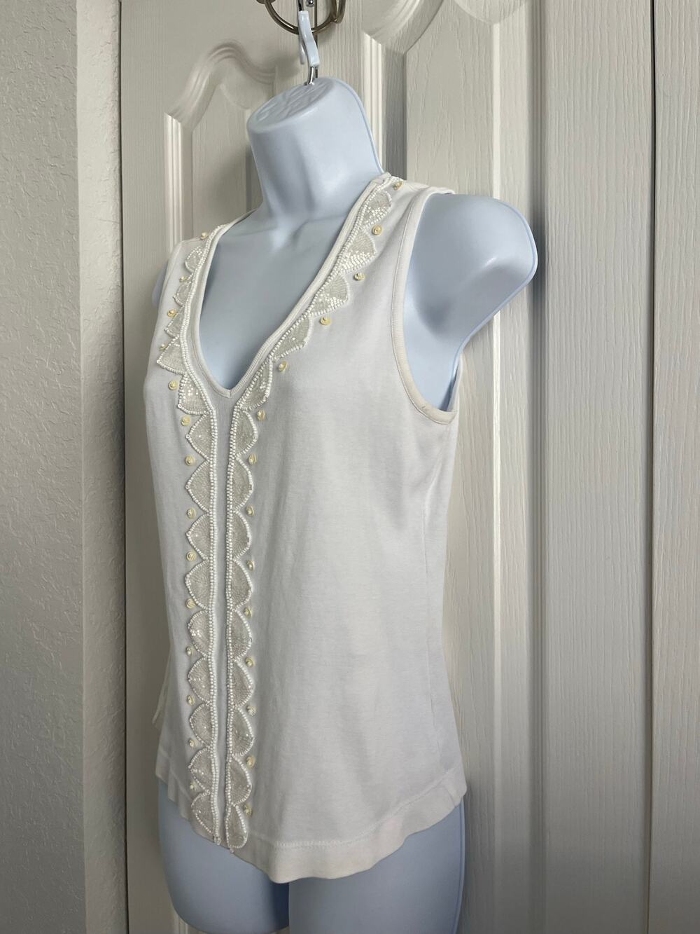 Talbots Petites Small White Beaded Sleeveless Tank Top – Embellished V-Neck